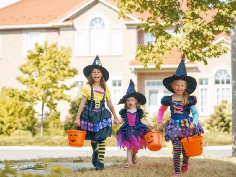 Trick-Or-Treating: Is Candy a Must? featured image